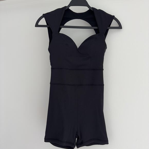 WISKII Open Back Yoga Romper Womens Small Black Sleeveless Jumpsuit Playsuit - Picture 1 of 13